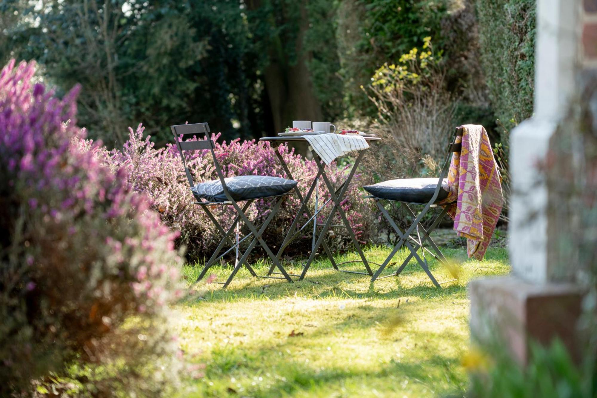Old Mill Lodge By Huluki Sussex Stays Hurstpierpoint Eksteriør billede