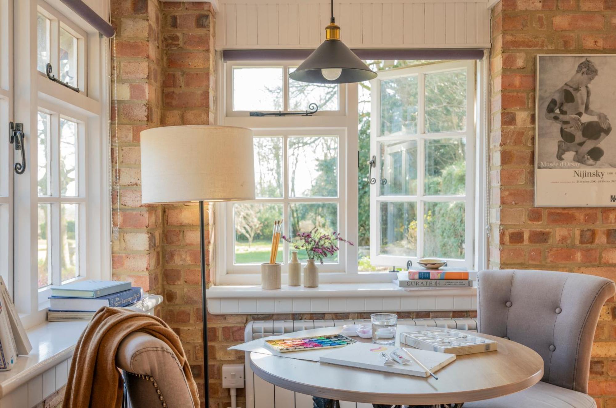 Old Mill Lodge By Huluki Sussex Stays Hurstpierpoint Eksteriør billede